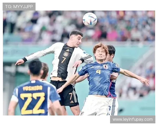 中锋位置上的足球明星们如何在比赛中展现个人魅力与团队合作精神